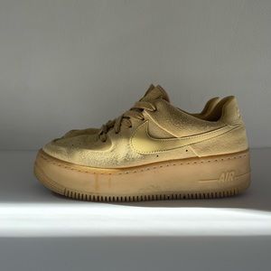 Nike Air Force one Yellow platform runners